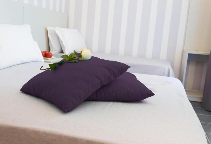 اتاق سوپریور سه تخته, Star