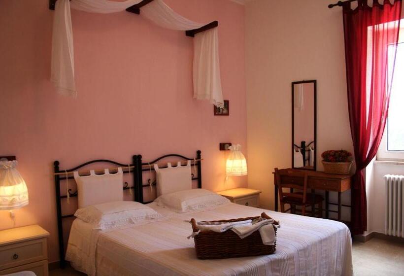 Standard room with outdoor bath, La Cascata