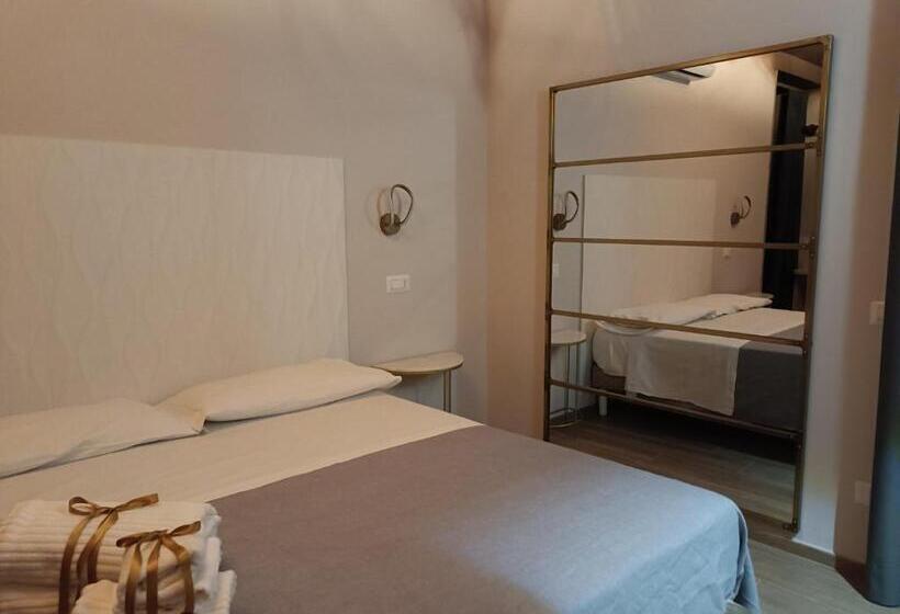 Люкс с гидромассажем, Soho B&b