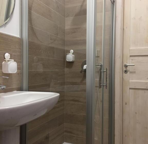 スタンダードルーム, Senza Tempo Room & Breakfast