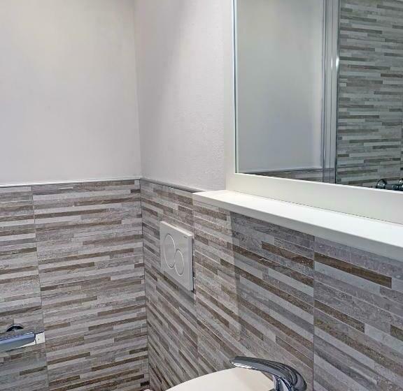 스탠다드 발코니 룸, Alessandra