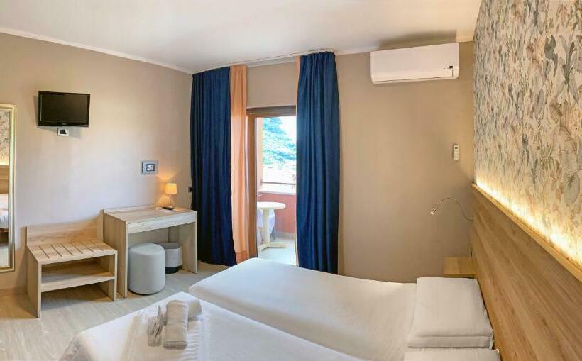 스탠다드 발코니 룸, Alessandra