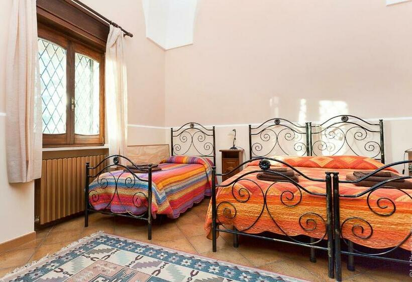 חדר קלאסי לשלושה, Villa Delle Palme