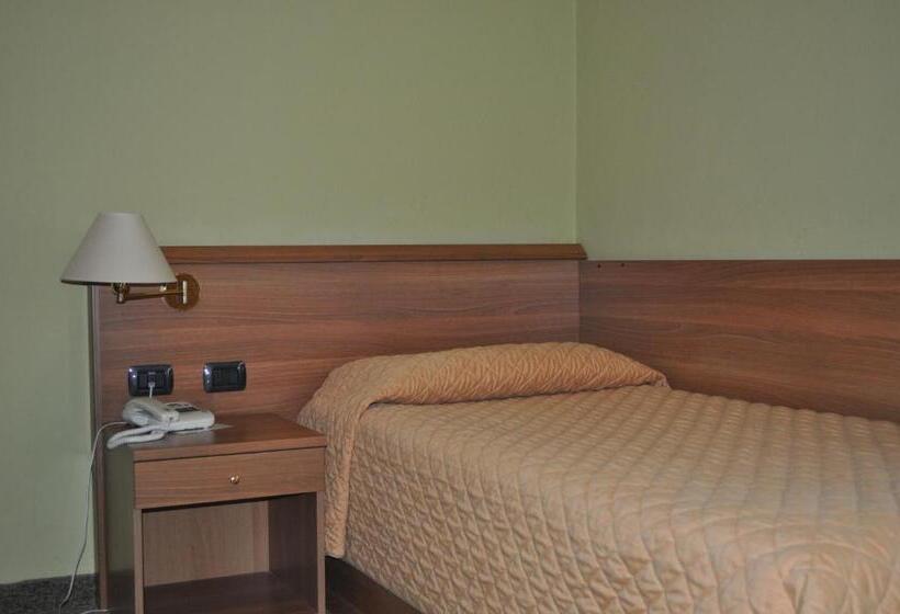 スタンダードシングルルーム, Premeno