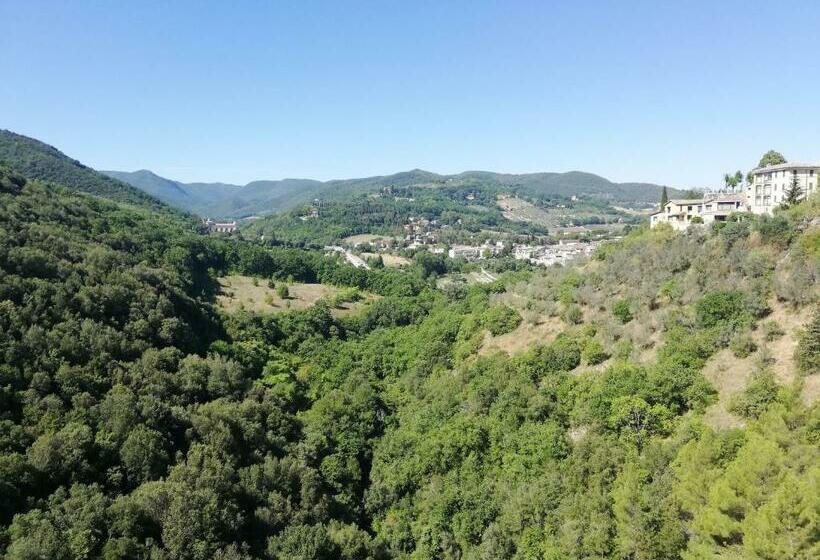 آپارتمان 1 خوابه همکف, Posto Del Sole