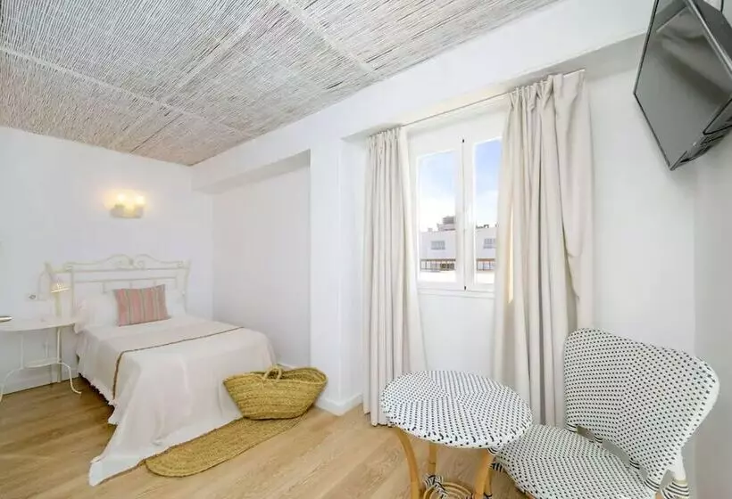 اتاق استاندارد یک نفره, Can Beia Hostal Boutique