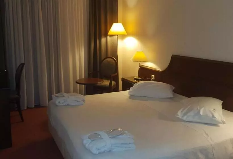 トリプルクラシックルーム, Apollonia