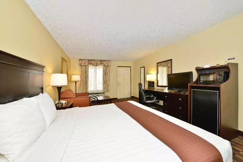 キングサイズベッドのスタンダードルーム, Best Western Greenville Inn