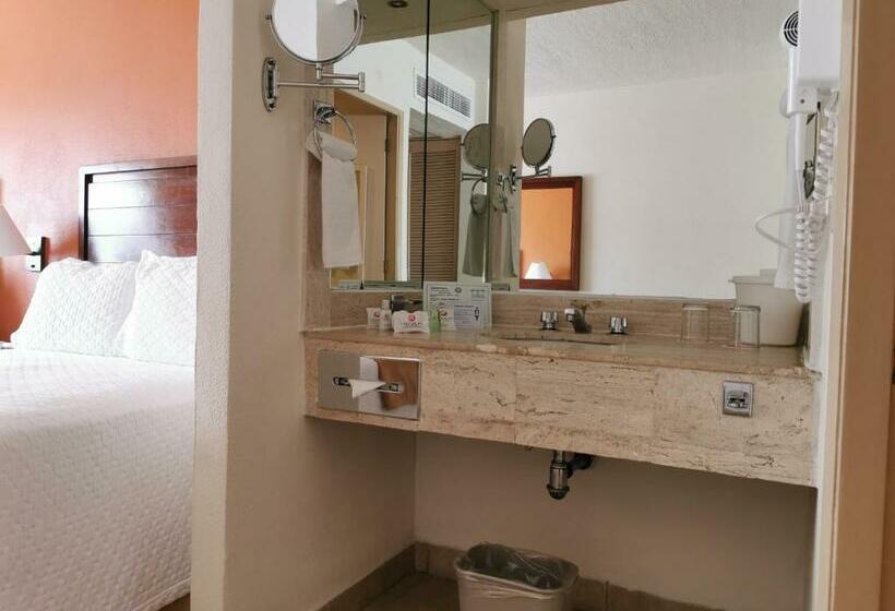 غرفة ديلوكس ذات إطلالة جانبية على البحر, Canto Del Sol Puerto Vallarta All Inclusive