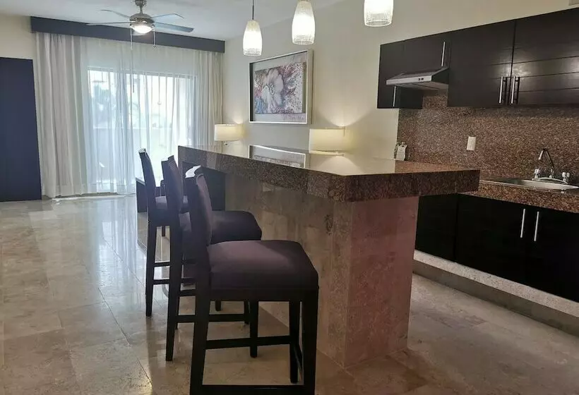 سوییت لوکس, Canto Del Sol Puerto Vallarta All Inclusive