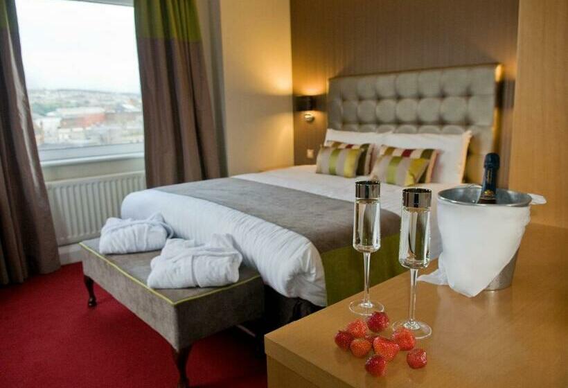 주니어 스위트, City