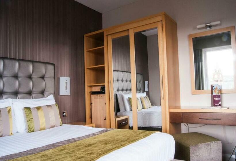 주니어 스위트, City