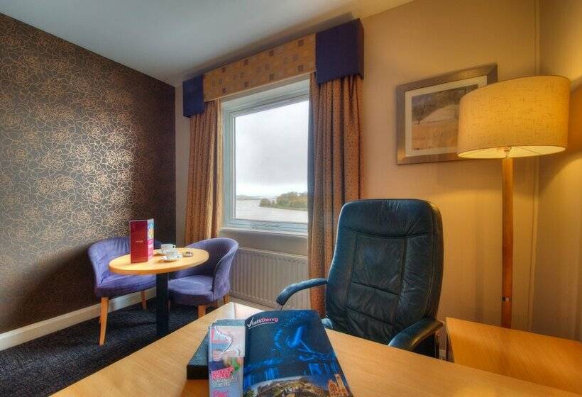 수피리어 룸, City