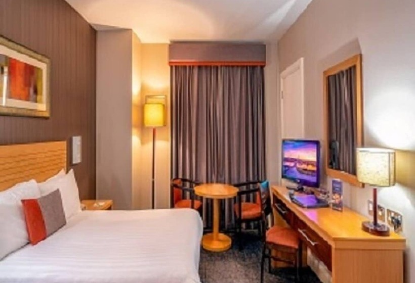 수피리어 룸, City