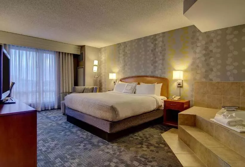 キングサイズベッドのスタンダードルーム, Courtyard By Marriott Tysons Mclean