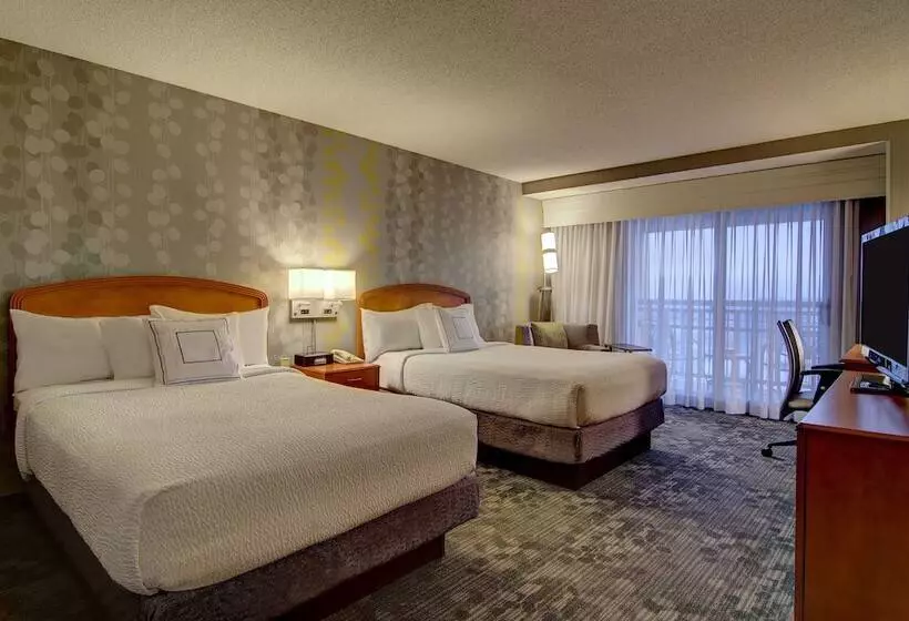 ２ダブルベッドのスタンダードルーム, Courtyard By Marriott Tysons Mclean