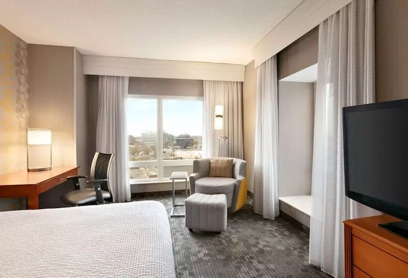 ２ダブルベッドのスタンダードルーム, Courtyard By Marriott Tysons Mclean