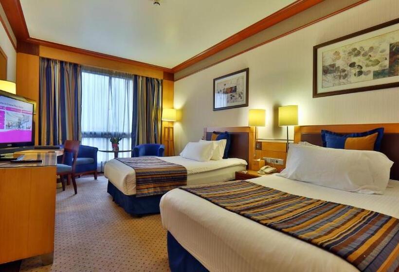 اتاق دلوکس با تخت کینگ و چشم‌انداز شهر, Crowne Plaza Hamra Beirut, An Ihg