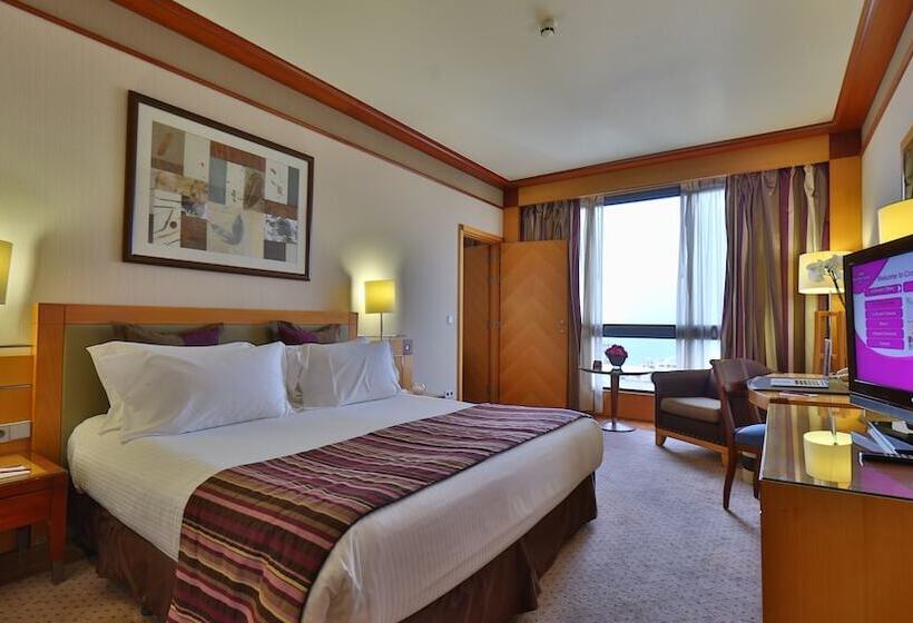 اتاق استاندارد با تخت دوبل, Crowne Plaza Hamra Beirut, An Ihg