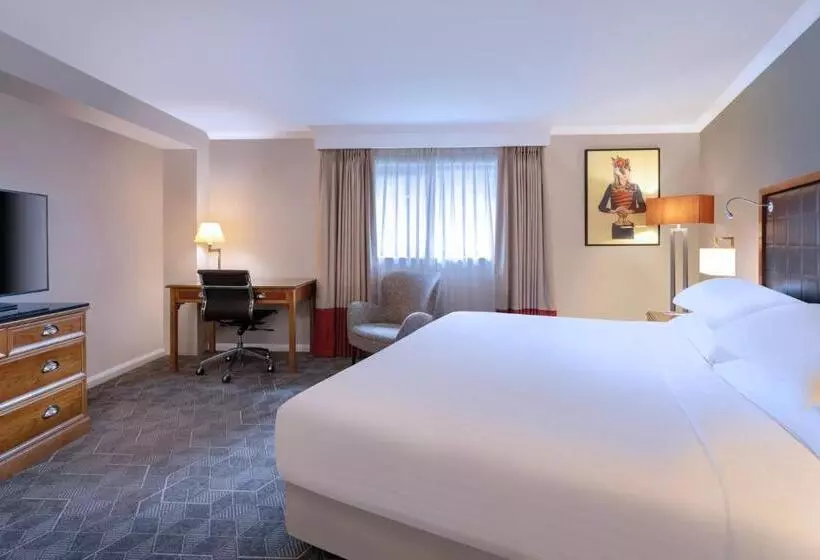 اتاق لوکس با تخت بزرگ, Delta Hotels By Marriott Peterborough