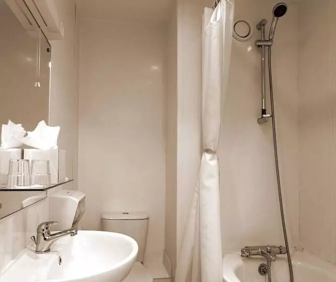 ファミリールーム, Europa Gatwick Hotel & Spa