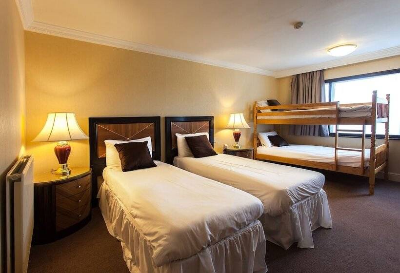 Семейный Номер, Europa Gatwick Hotel & Spa