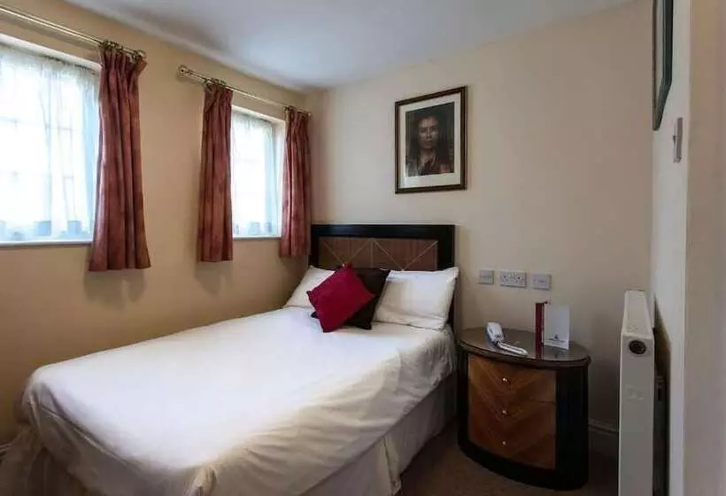 スタンダードシングルルーム, Europa Gatwick Hotel & Spa