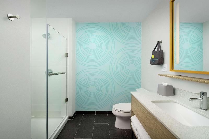 Номер Стандарт, Europa Gatwick Hotel & Spa