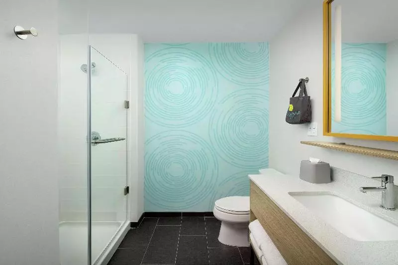 スタンダードルーム, Europa Gatwick Hotel & Spa
