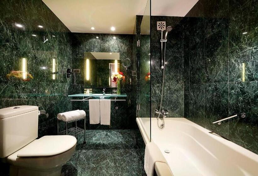 Üç Kişilik Standart Oda, Eurostars Lisboa Parque