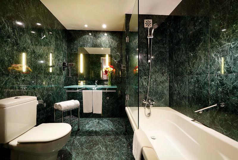 Üç Kişilik Standart Oda, Eurostars Lisboa Parque