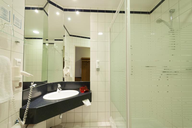 غرفة قياسية, Express Kraków