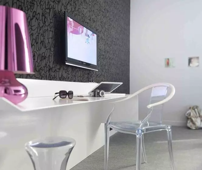 اتاق راحتی, Hôtel La Monnaie Arty & Spa