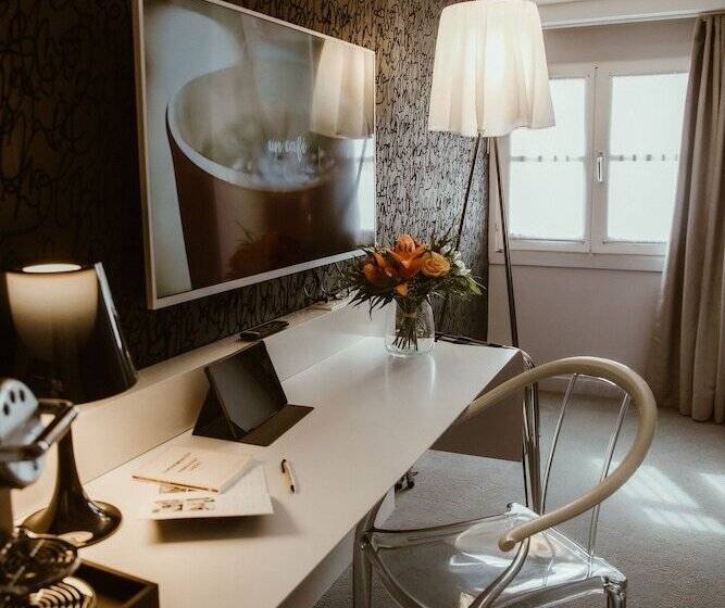 Номер Комфорт, Hôtel La Monnaie Arty & Spa