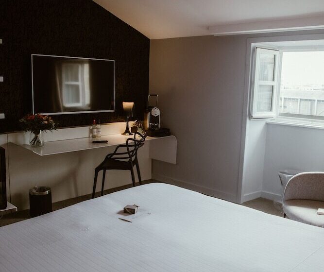 Номер Стандарт, Hôtel La Monnaie Arty & Spa