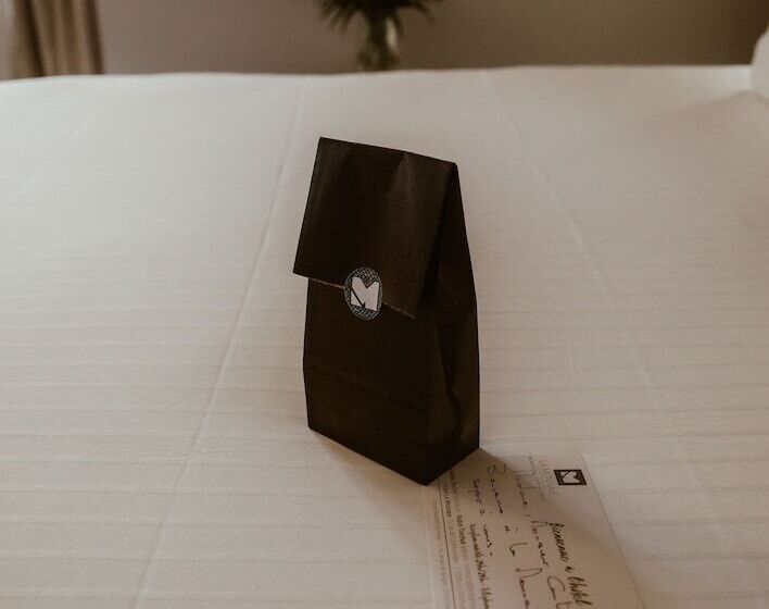 Номер Стандарт, Hôtel La Monnaie Arty & Spa