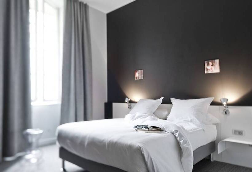 Номер Стандарт, Hôtel La Monnaie Arty & Spa