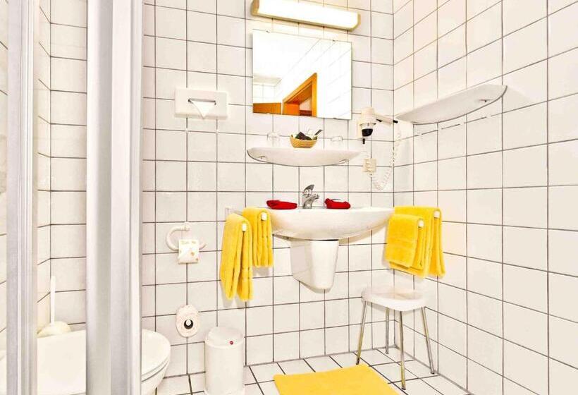 غرفة قياسية, Merian Rothenburg