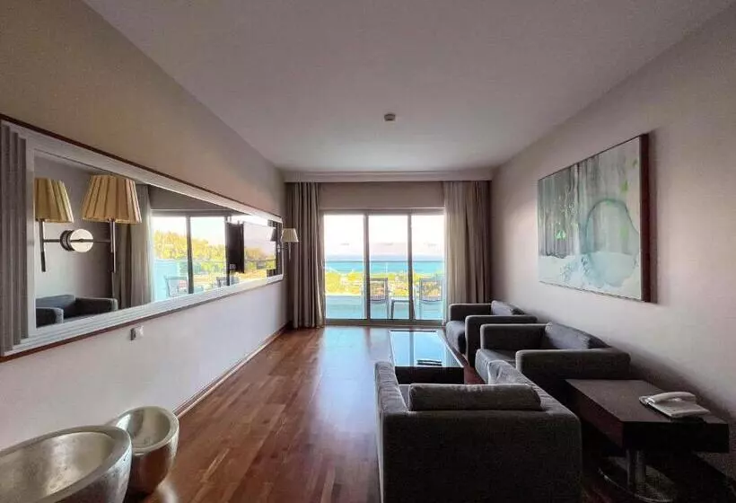 سوییت, Pine Bay Holiday Resort
