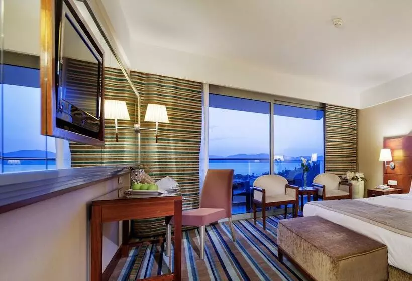 اتاق استاندارد با چشم‌انداز دریا, Pine Bay Holiday Resort