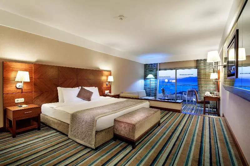 اتاق سوپریور با چشم‌انداز دریا, Pine Bay Holiday Resort
