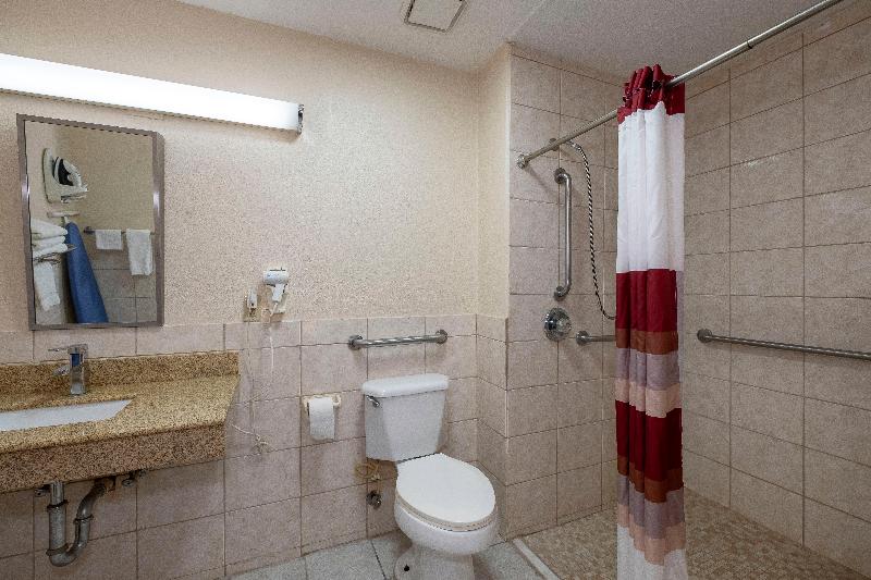 اتاق سوپریور با تخت بزرگ, Red Roof Inn Muscle Shoals