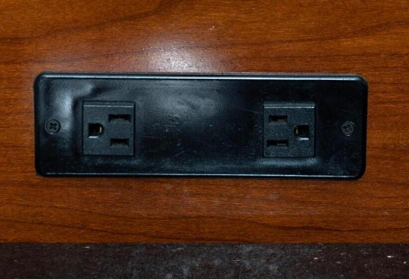 اتاق سوپریور با تخت بزرگ, Red Roof Inn Muscle Shoals