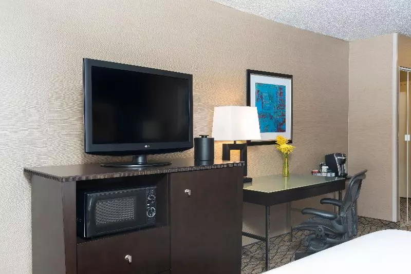 سوییت, Roosevelt Hotel & Suites