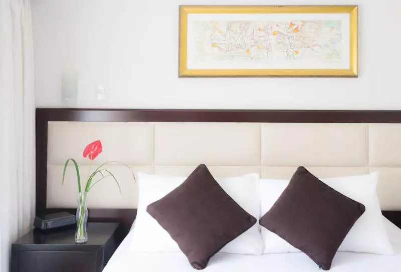 اتاق استاندارد یک نفره, Roosevelt Hotel & Suites
