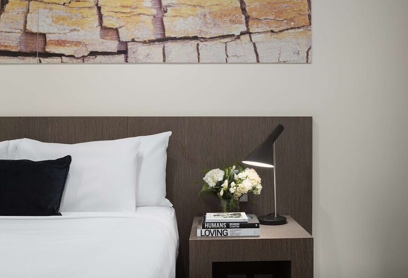 Семейный Номер, Rydges World Square