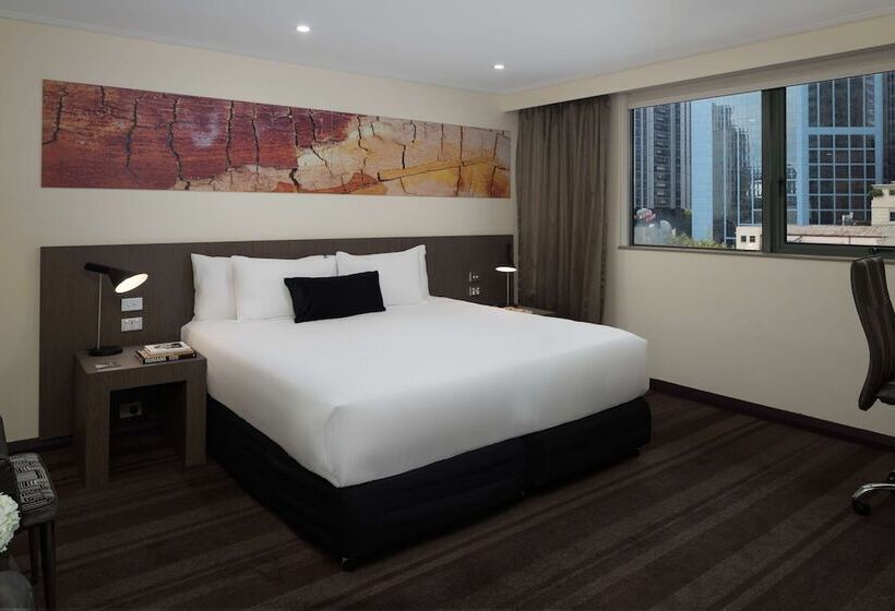 Семейный Номер, Rydges World Square