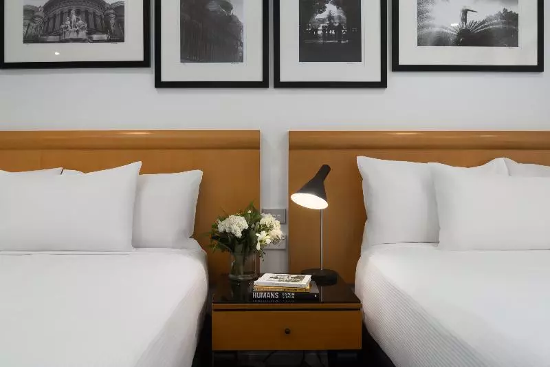 デラックスルーム, Rydges World Square