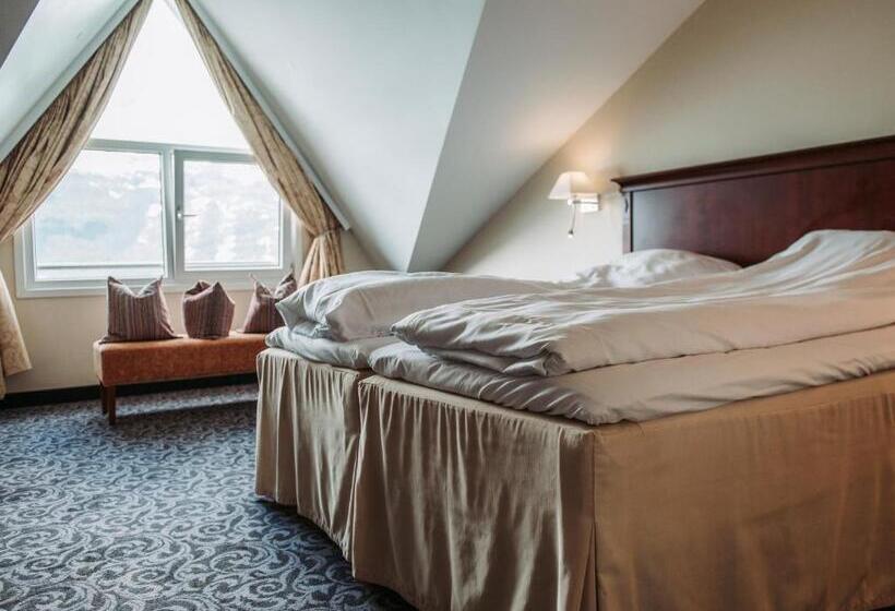 סוויטת ג'וניור, Ullensvang