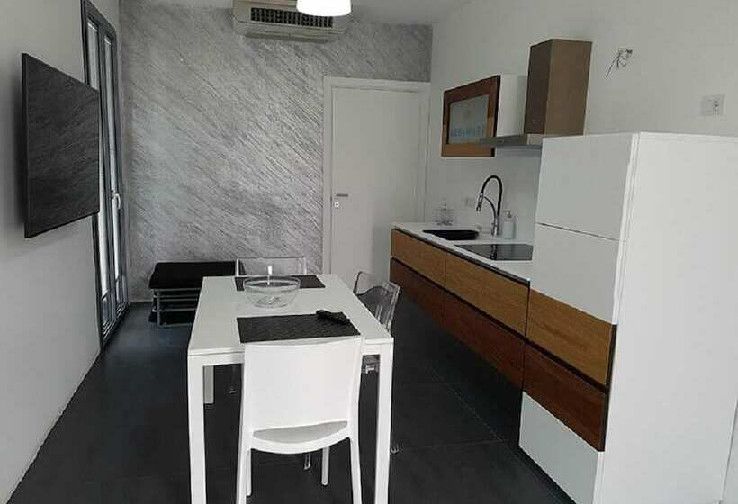 1 Bedroom Deluxe Apartment Sea View, Addimuru